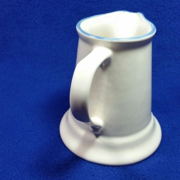 Pfaltzgraff Blue Village Creamer Stoneware Blue Flowers Blue Trim Pre-Owned - Picture 7 of 10